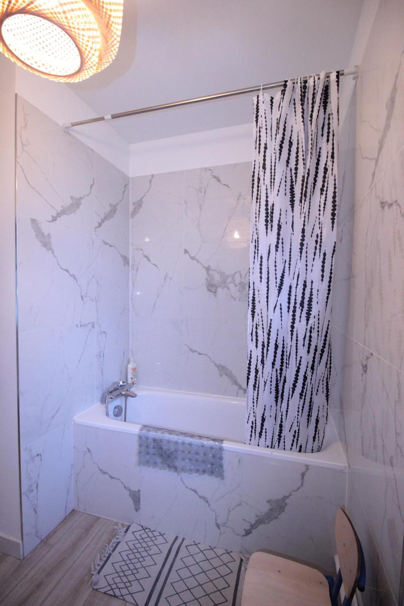 Logement Neuf "Meuse" - Hyper Centre - Parking Proche - Proche Gare - 4 Chambres - Terrasse Couverte - Wifi ! Gere Par Prestazen'Services Верден-сюр-Мёз Экстерьер фото